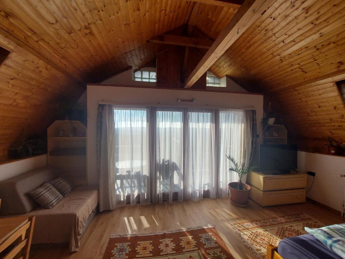 Attila-Apartman Budaörs Exteriör bild