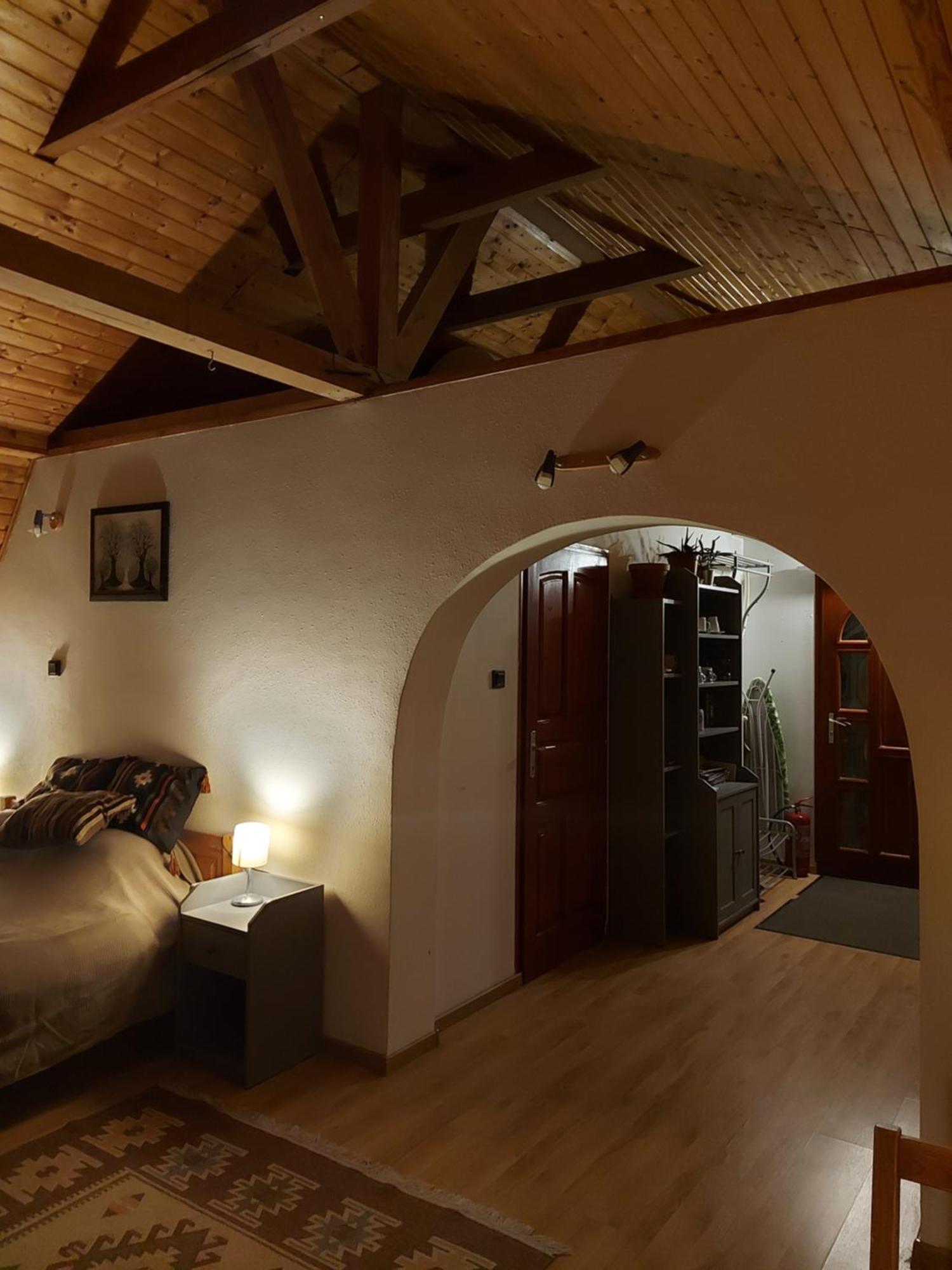 Attila-Apartman Budaörs Exteriör bild