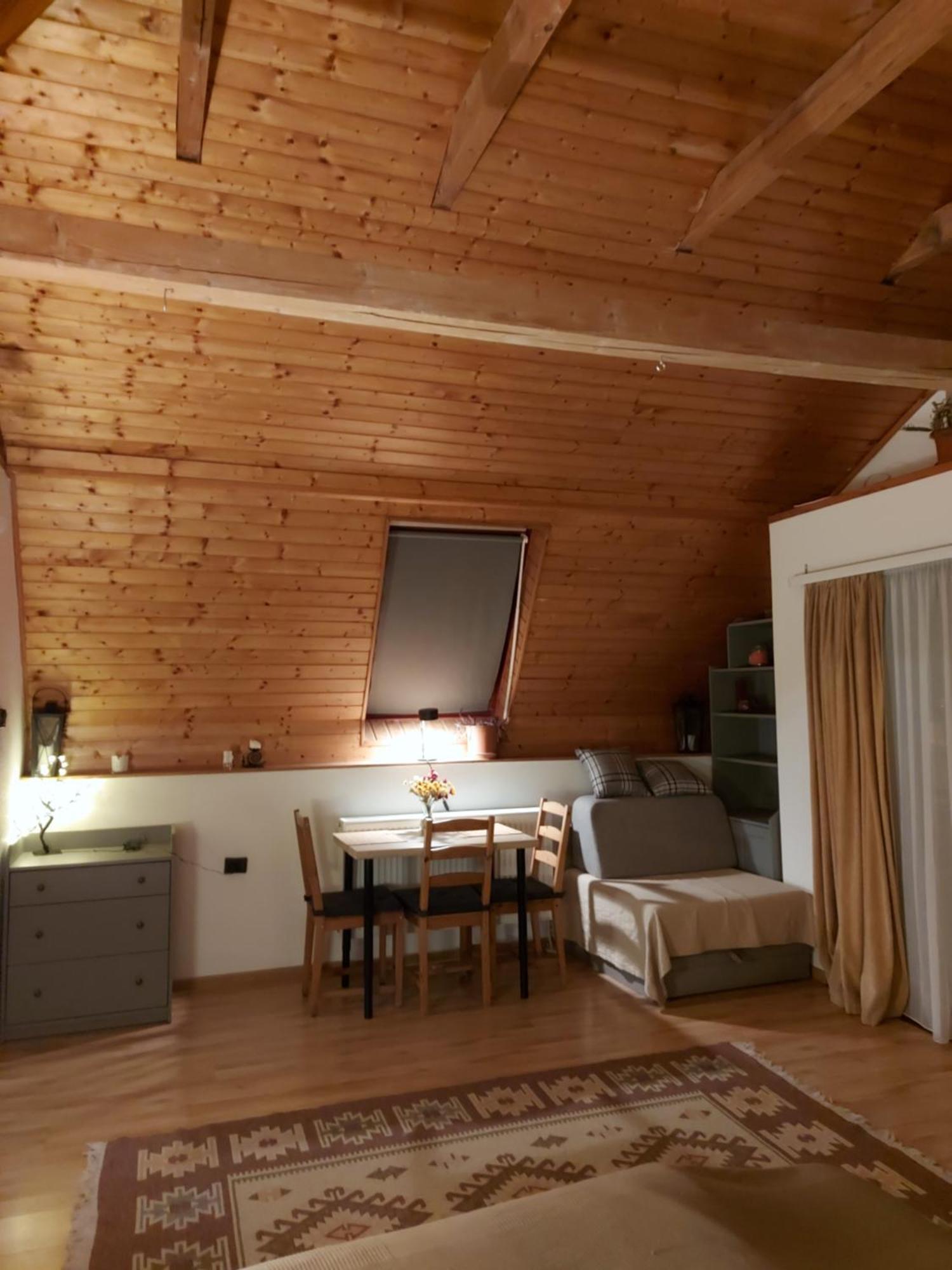 Attila-Apartman Budaörs Exteriör bild