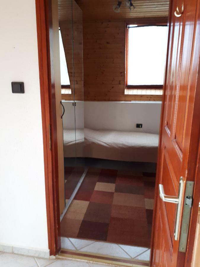 Attila-Apartman Budaörs Exteriör bild